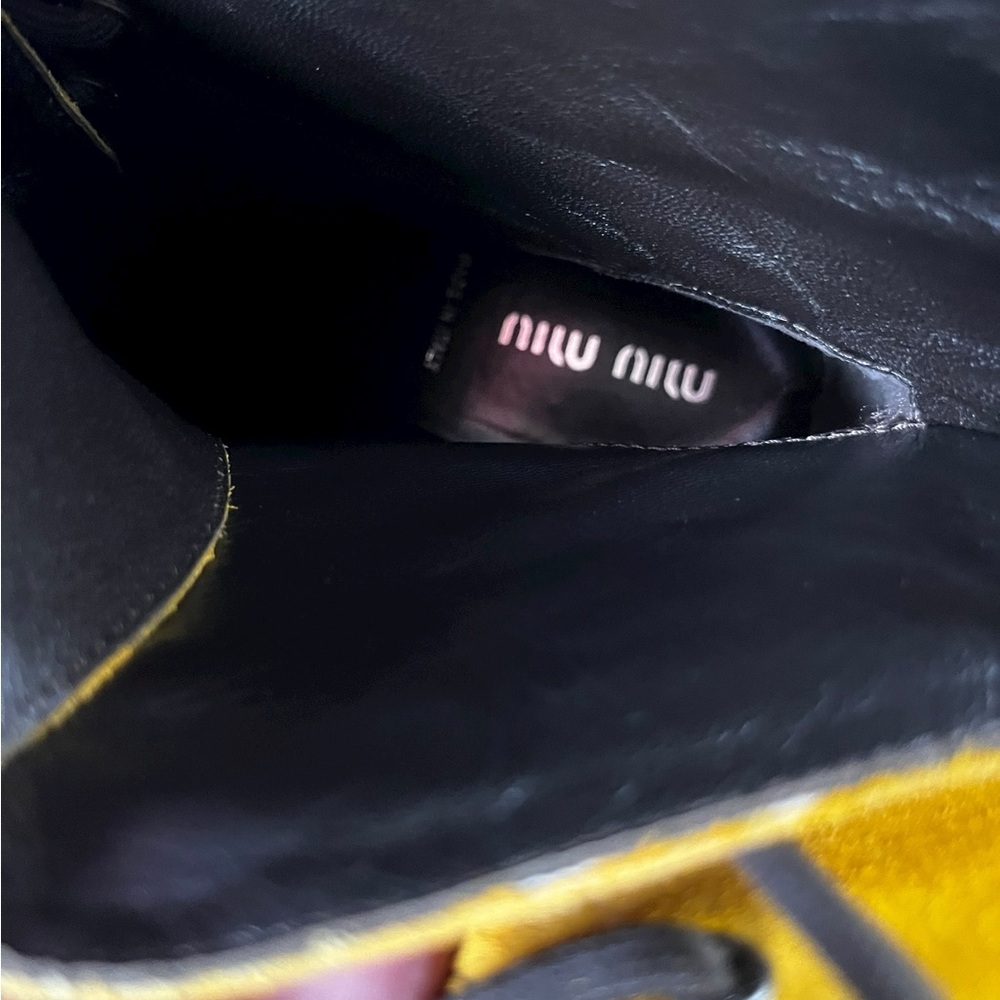 Miu Miu Yellow Suede Lace-up Booties Size 39 - Picture 10 of 11
